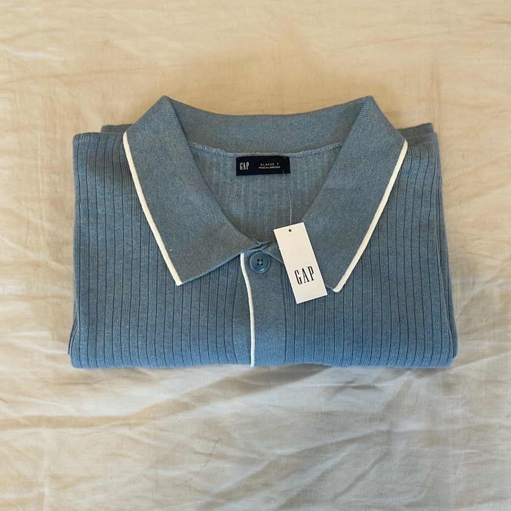 XL Tall GAP Rib Sweater Shirt - Blue Ridge Short sleeve button up shirt.